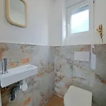 Chez Fernand A Maison Neuve Confort Avec Jardin Et Parking Inclus קולמר