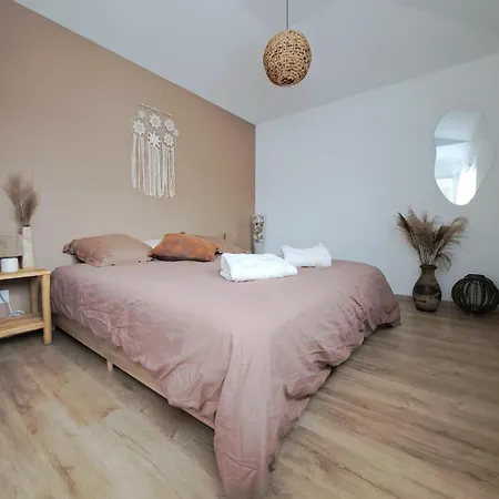 Hébergement de vacances Chez Fernand à Maison Neuve Confort Avec Jardin Et Parking Inclus